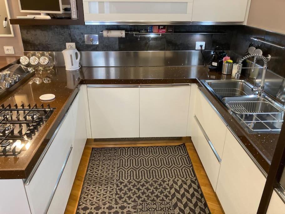 Thesan Lodge, Chic & Modern Design Apartment 그레세토 외부 사진